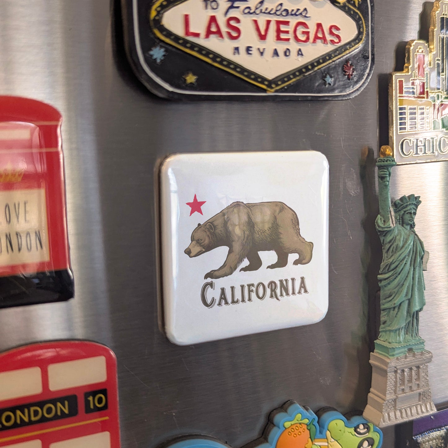 California Magnet | Republic Bear & Star | 2×2 | Made in Canada - PhiloPerse