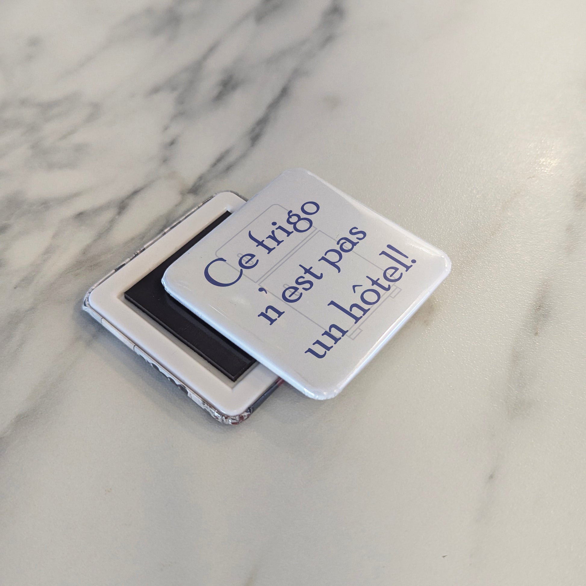 Ce frigo n’est pas un hôtel Fridge Magnet - PhiloPerse