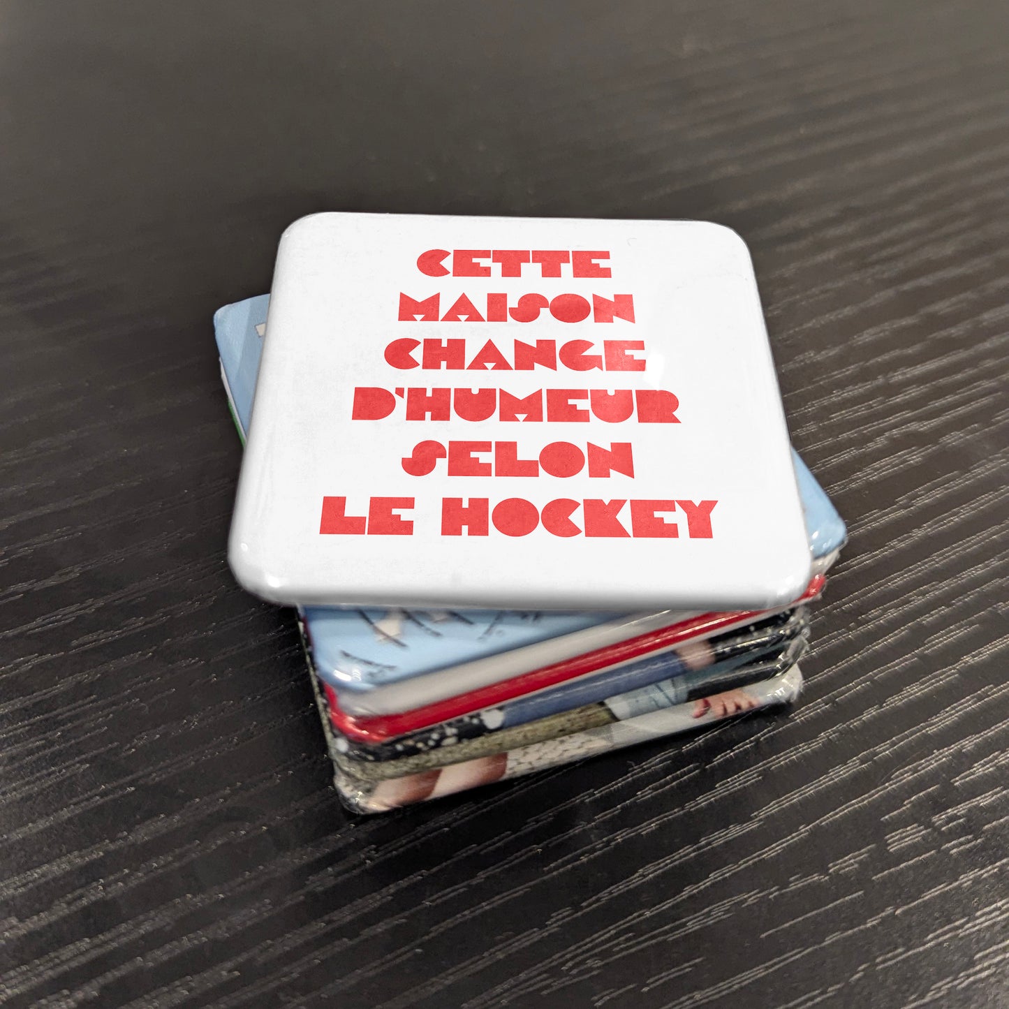 Cette maison change d’humeur selon le hockey Fridge Magnet - PhiloPerse