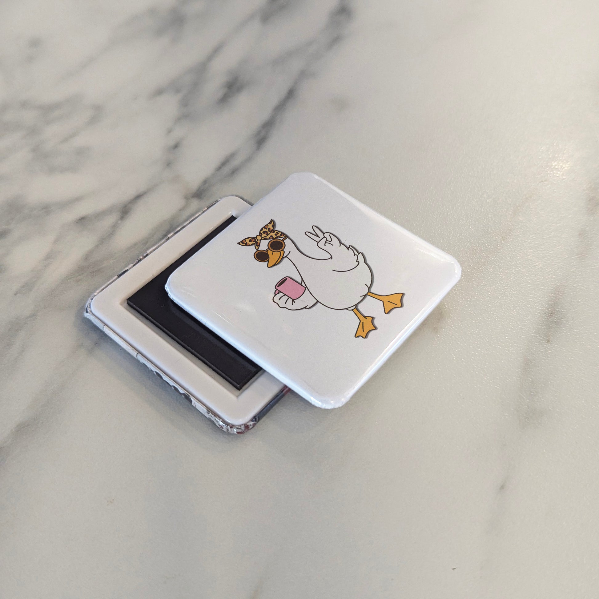 Goose Mom Chillin Magnet | 2×2 | Made in Canada - PhiloPerse