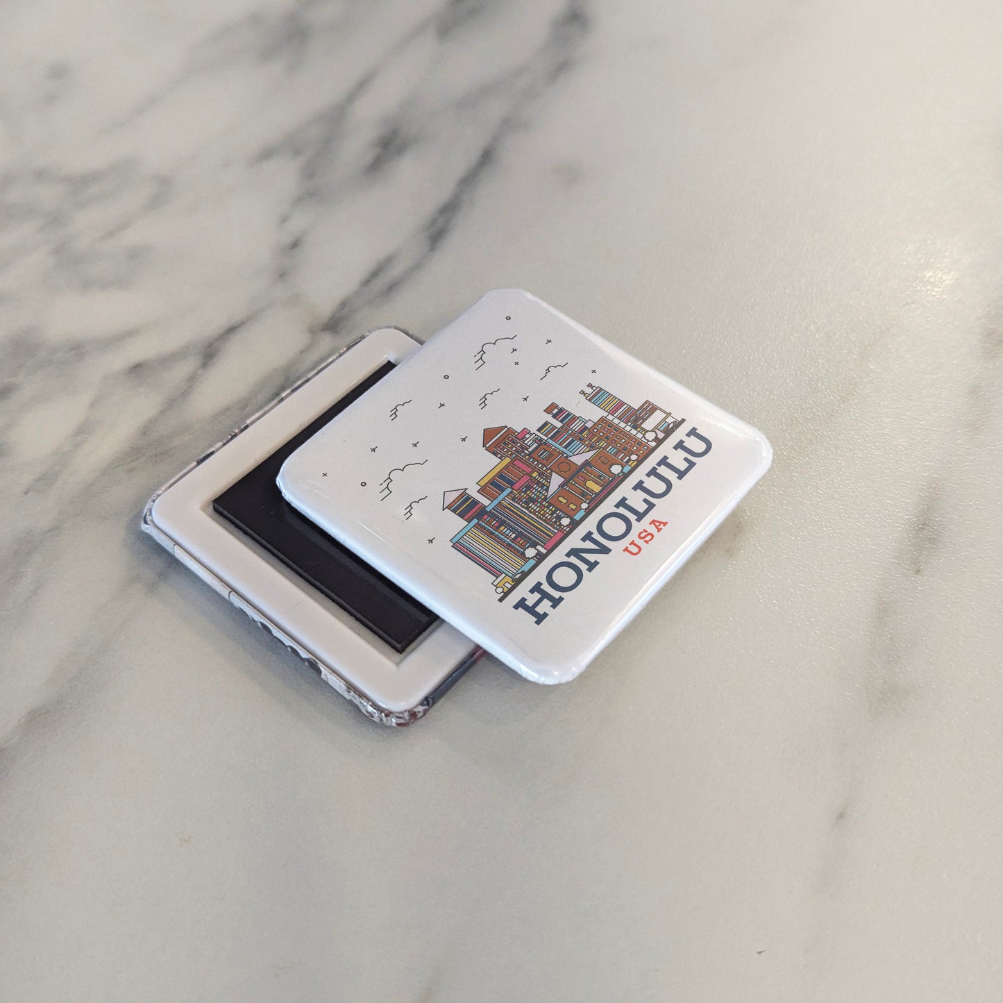 Honolulu Hawaii Magnet | City Skyline | 2×2 | Made in Canada - PhiloPerse