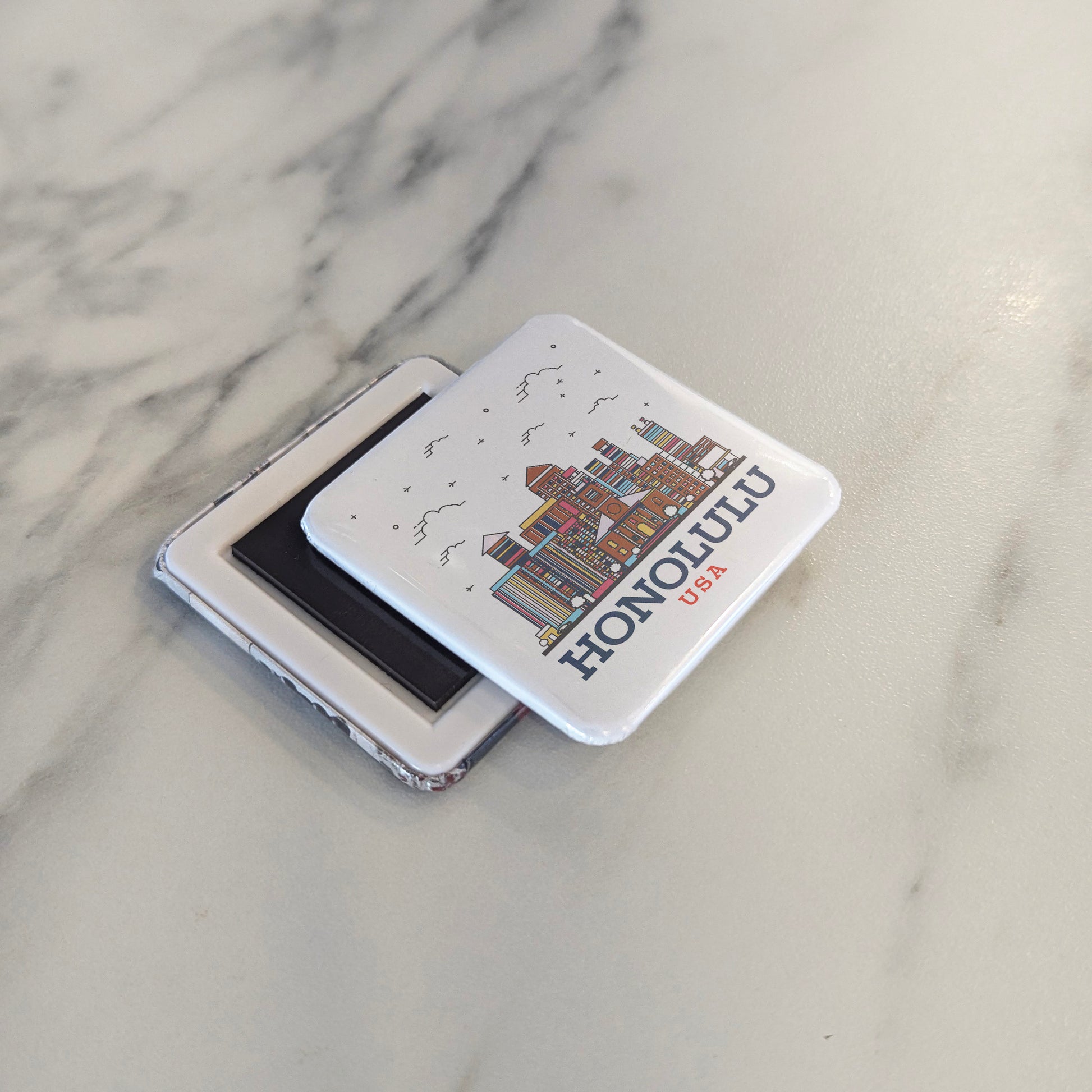 Honolulu Hawaii Magnet | City Skyline | 2×2 | Made in Canada - PhiloPerse