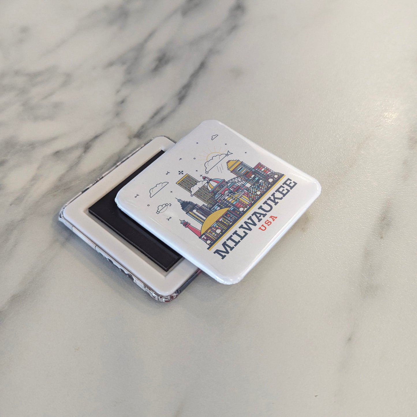 Milwaukee Wisconsin Magnet | Lakefront City | 2×2 | Made in Canada - PhiloPerse