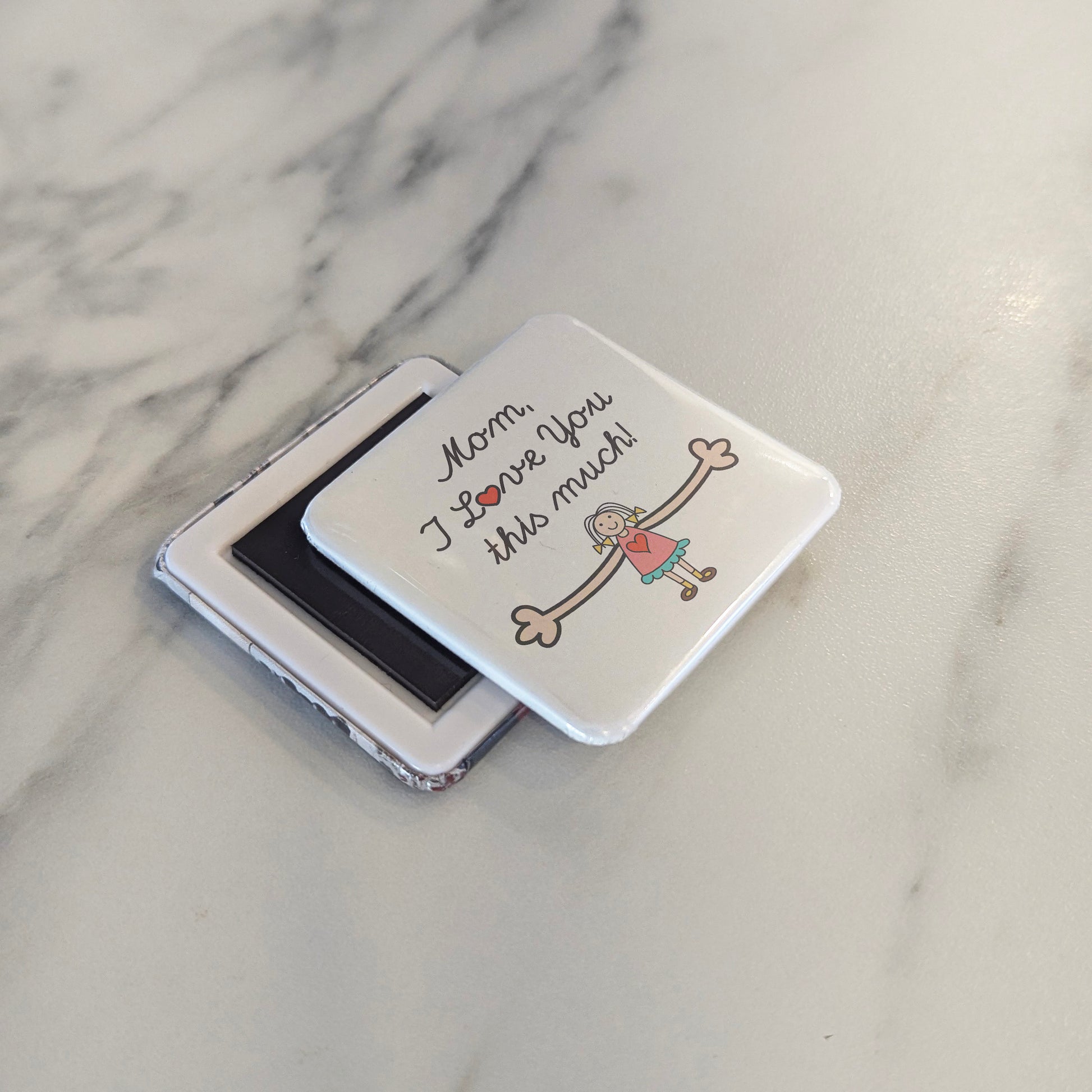 MOM I love you This Much Magnet | 2x2 | Made in Canada - PhiloPerse
