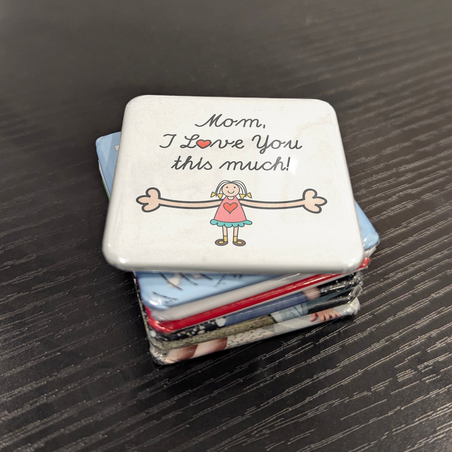 MOM I love you This Much Magnet | 2x2 | Made in Canada - PhiloPerse