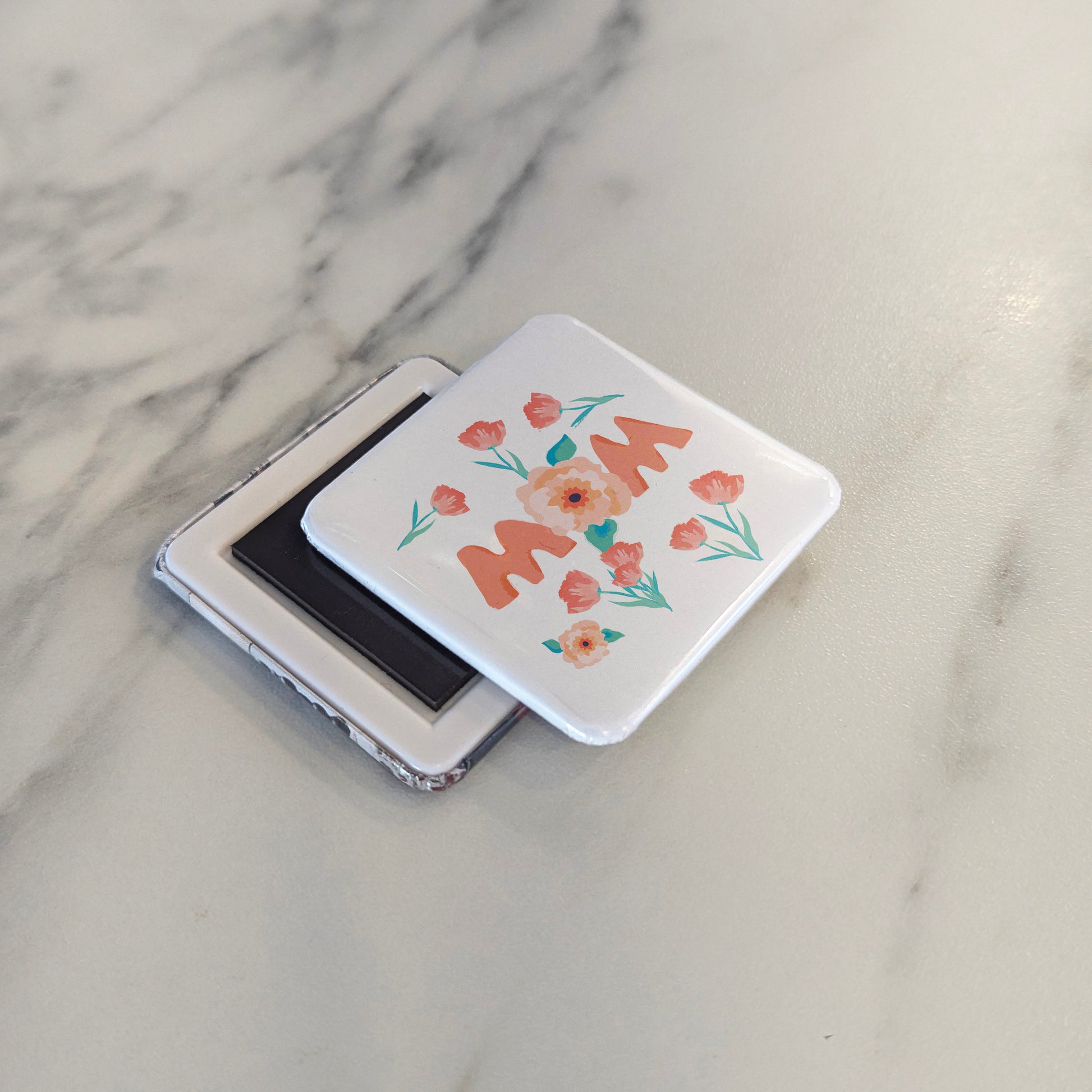 Floral MOM Magnet | 2×2 | Made in Canada - PhiloPerse
