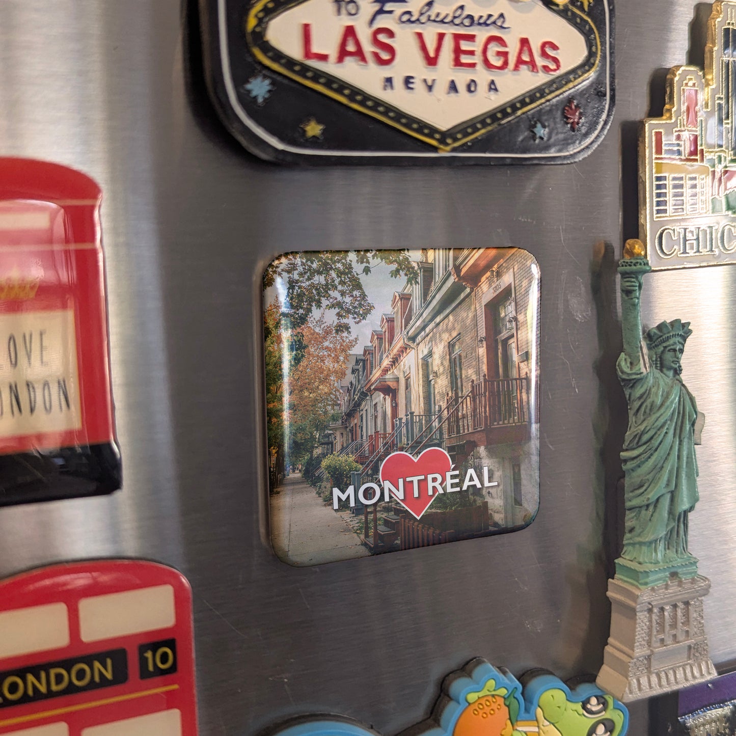 Montreal's Architecture Fridge Magnet - PhiloPerse