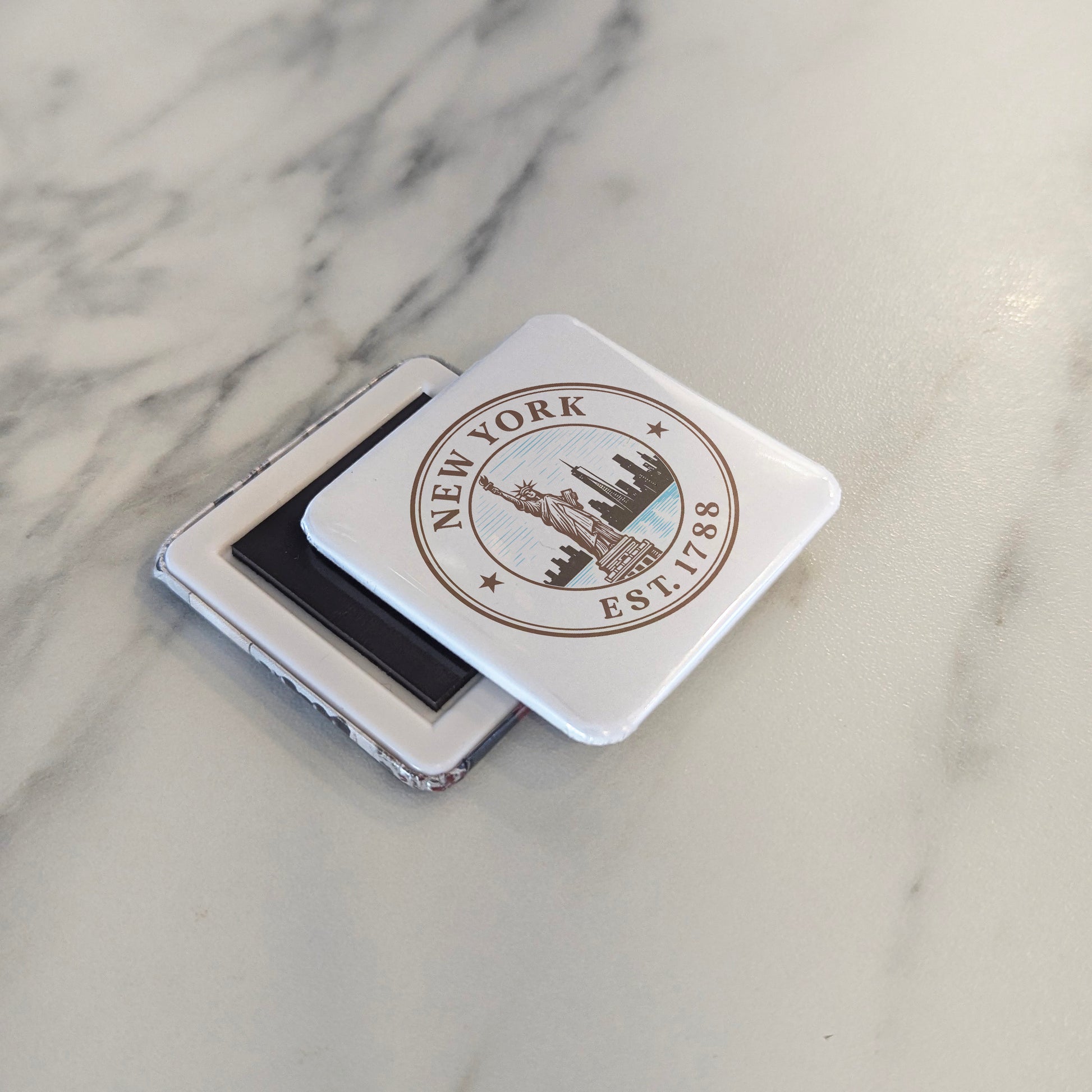 New York Magnet | The Empire State | 2×2 | Made in Canada - PhiloPerse
