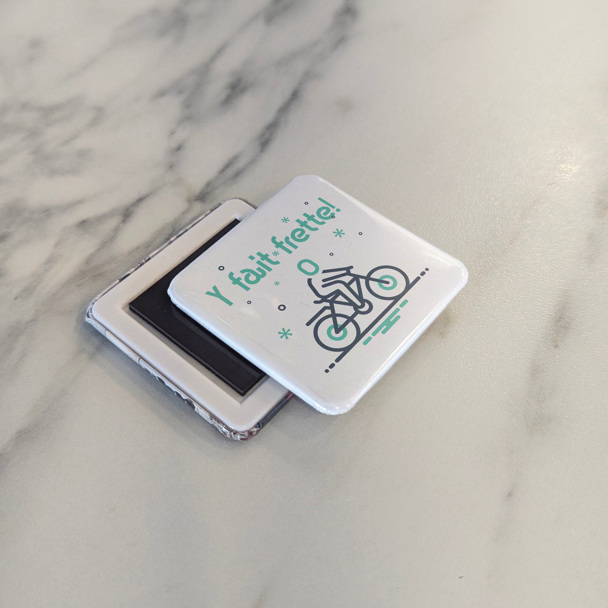 Y fait frette! Fridge Magnet - PhiloPerse